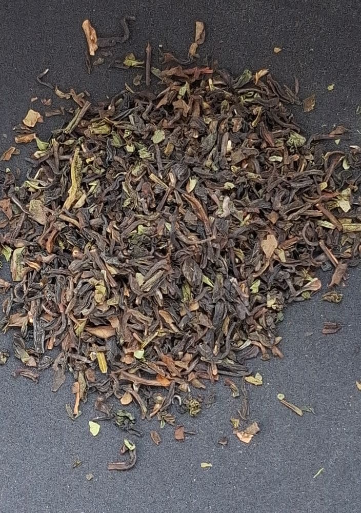 darjeeling-first-flush-schwarzer-tee-loser-tee
